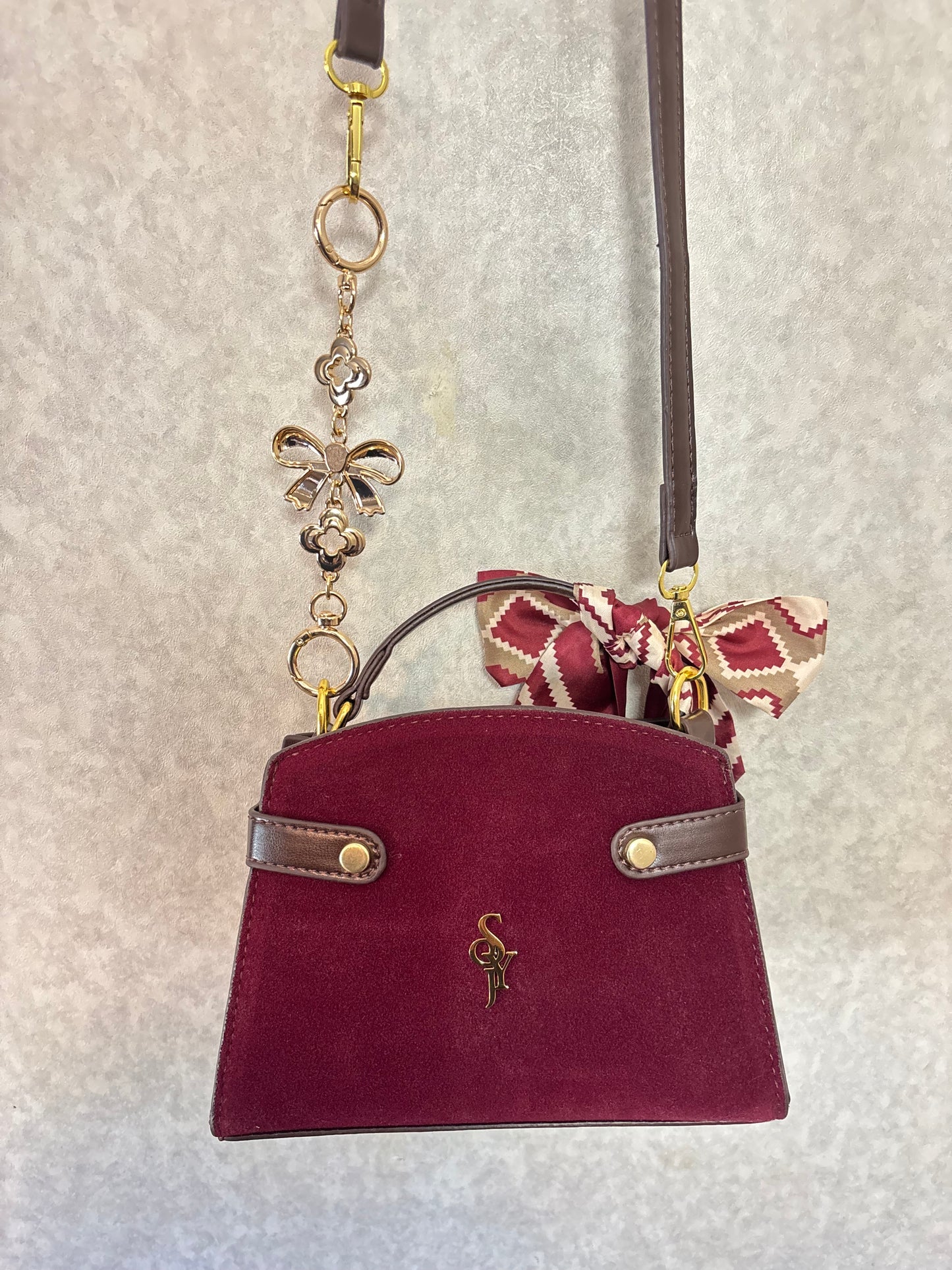 The Seasoned Velvet Mini 💋